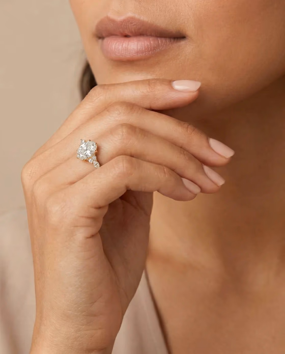 Ring detail try-on preview image